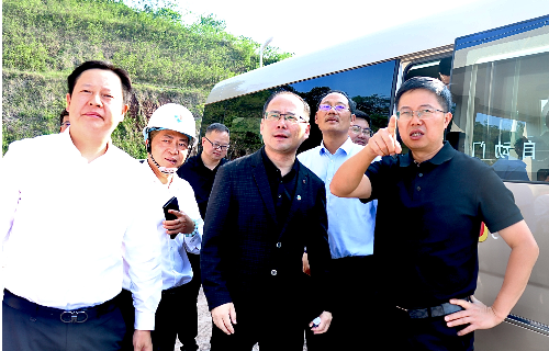 宜賓市南溪區(qū)委書(shū)記、南溪經(jīng)開(kāi)區(qū)黨工委書(shū)記劉剛率隊(duì)調(diào)研遠(yuǎn)東宜賓智能產(chǎn)業(yè)園