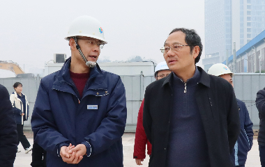 靠前服務(wù)強(qiáng)保障?政企協(xié)同促發(fā)展|南溪區(qū)副區(qū)長向冰率隊(duì)赴遠(yuǎn)東股份宜賓智能產(chǎn)業(yè)園開展專項(xiàng)調(diào)研